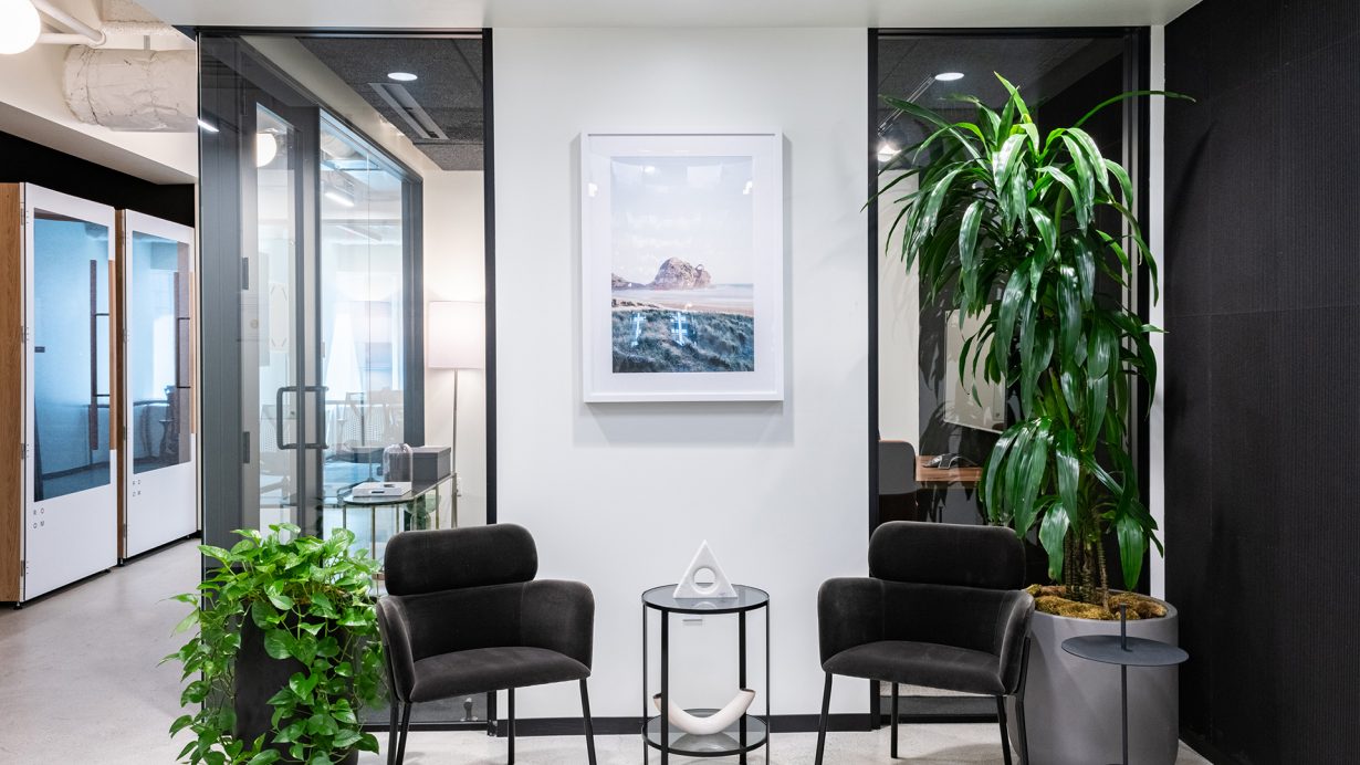 You can duck into a phone booth for a quick call or find a casual spot for an impromptu meeting.