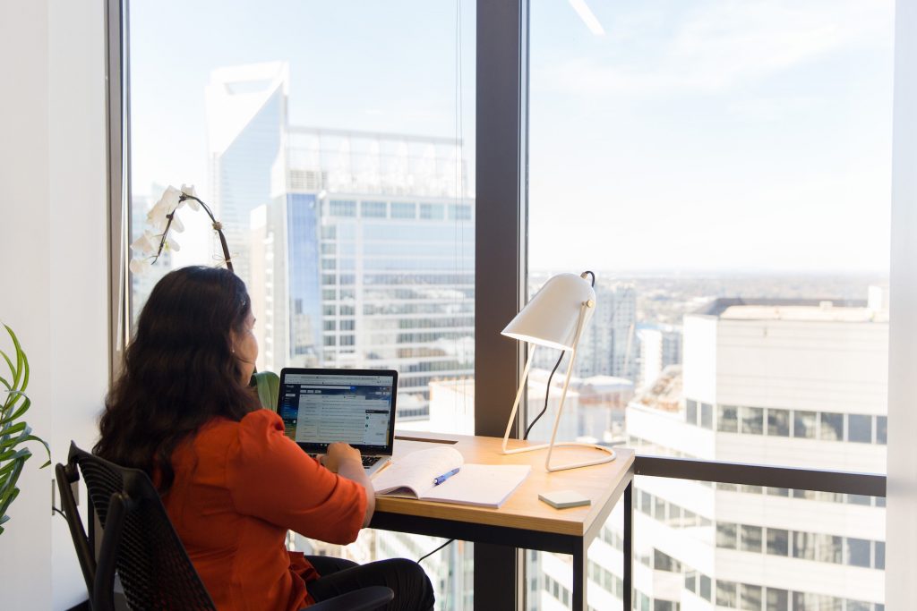 These tips can help you organize your digital office.
