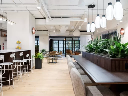 135 W 50th Street Rockefeller Center New York City New York USA Meeting office space by Industrious