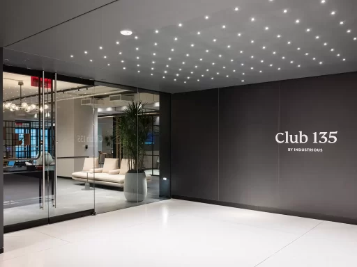 135 W 50th Street Rockefeller Center New York City New York USA Meeting office space by Industrious
