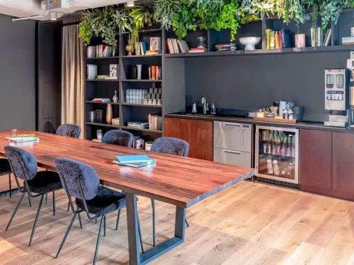 231 S LaSalle Street Central Loop Chicago Illinois USA coworking & shared office space by Industrious