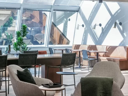 500 W Madison Street Ogilvie Chicago Illinois USA coworking & shared office space by Industrious