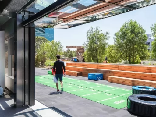 6060 Center Drive, 10th Floor Playa District Los Angeles California USA coworking & shared office space by Industrious